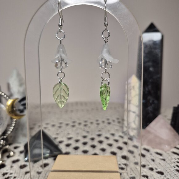 NEW Fairy Flower Earrings - Picture 4 of 4